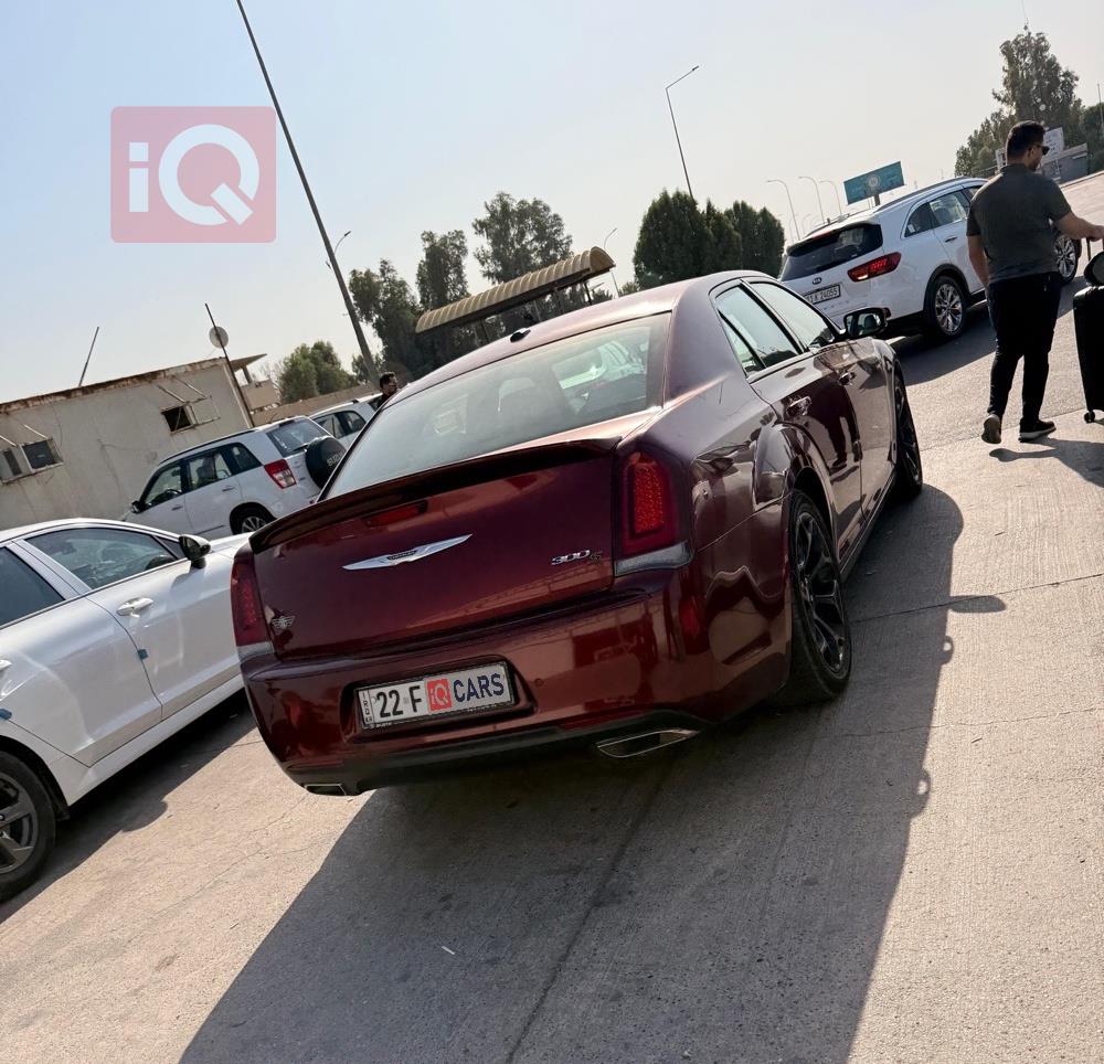 كرايسلر 300